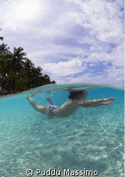 fesdhoo atoll ,maldives,nikon d2x 10,5 mm no strobes by Puddu Massimo 